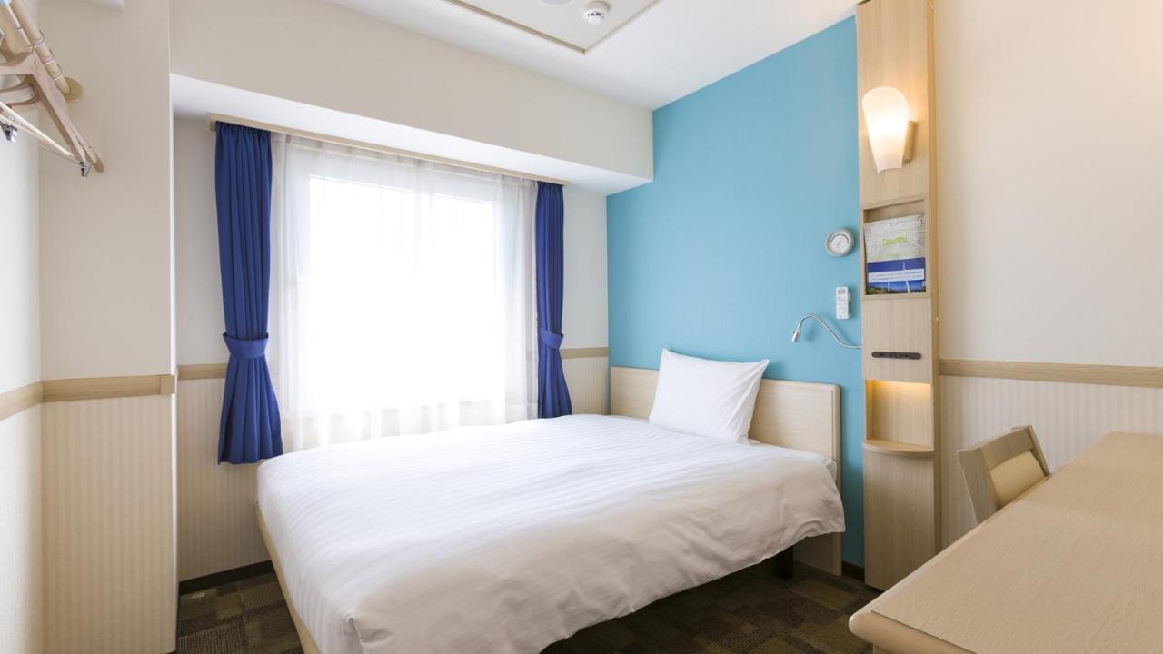 Toyoko Inn Ebina Eki Higashi Guchi Exterior photo
